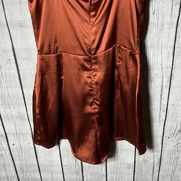 Guess Louma romper size XS in burnt saffron - Picture 7 of 13